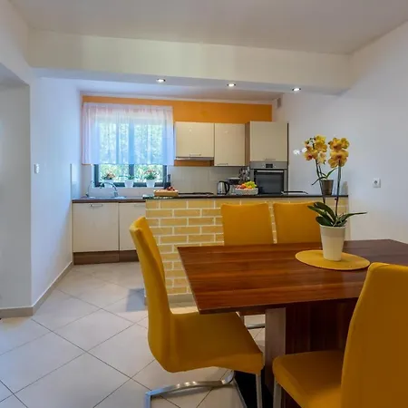 House Forest Paradise * Barban