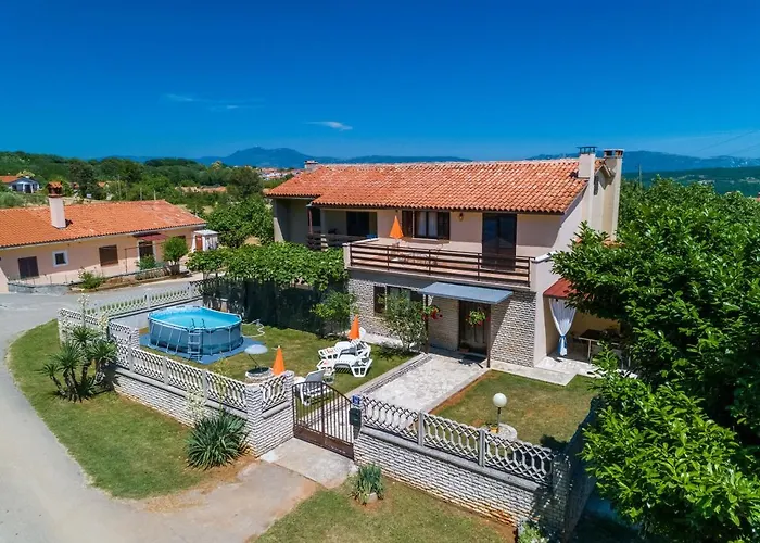 House Forest Paradise Σπίτι διακοπών Barban