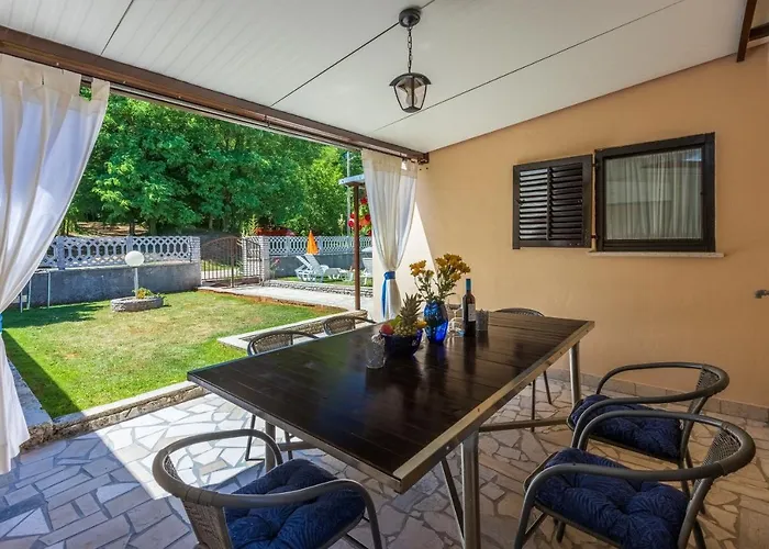 Σπίτι διακοπών House Forest Paradise Barban