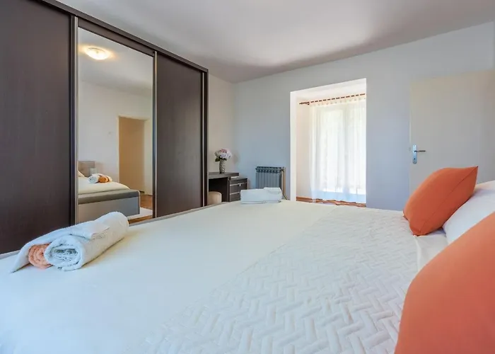 House Forest Paradise *